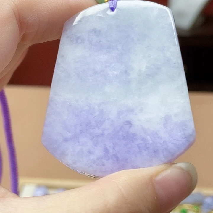 翡翠未镶嵌颈饰吊坠