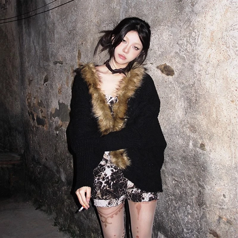 2025春秋古早穿搭蝙蝠袖针织斗篷女秋冬季复古vintage设计感毛衣