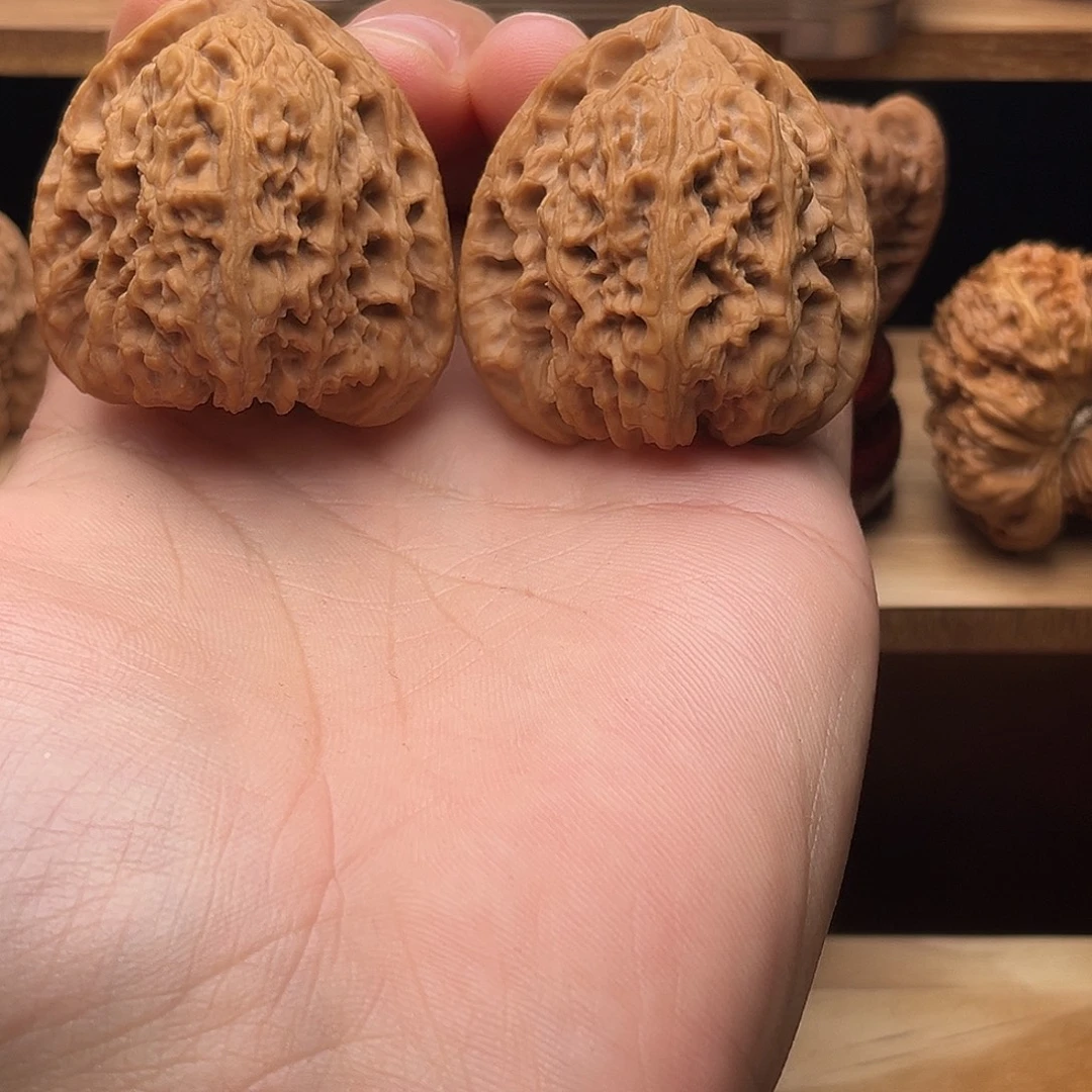 文玩核桃吊坠42高炮三角