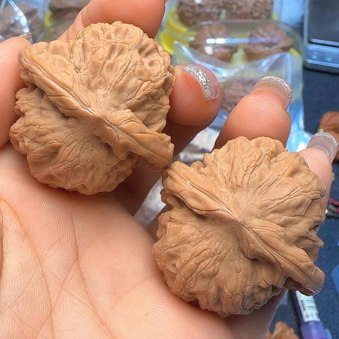 文玩核桃吊坠40全品观音渡
