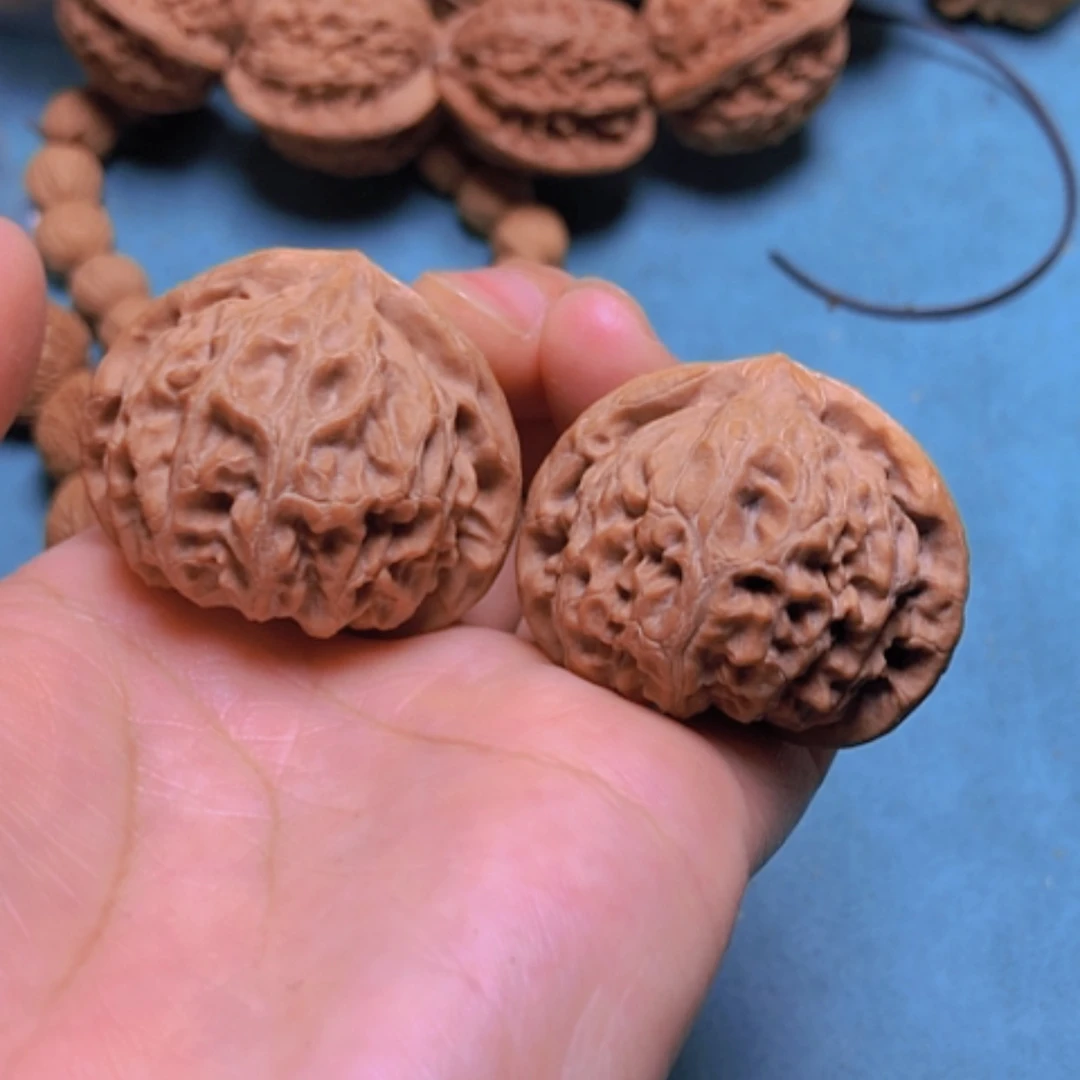 【闪购商品】核桃把件38宫灯出油修尖