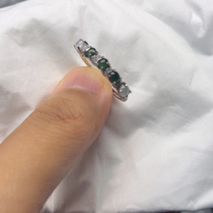 翡翠未镶嵌颈饰蛋面