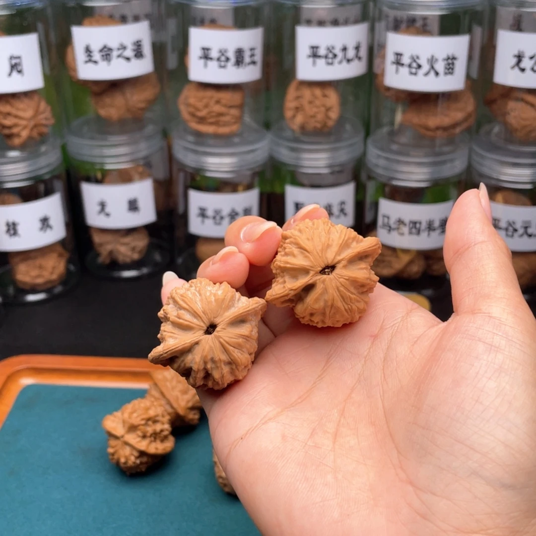 哐***斯吊坠桃核38尺崔凯公子帽