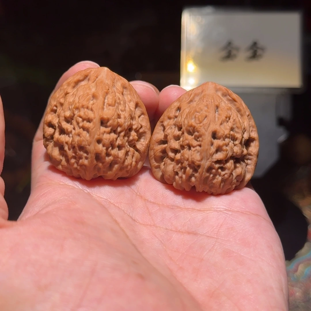 把件核桃1308三角南疆，尺寸38 39 38
