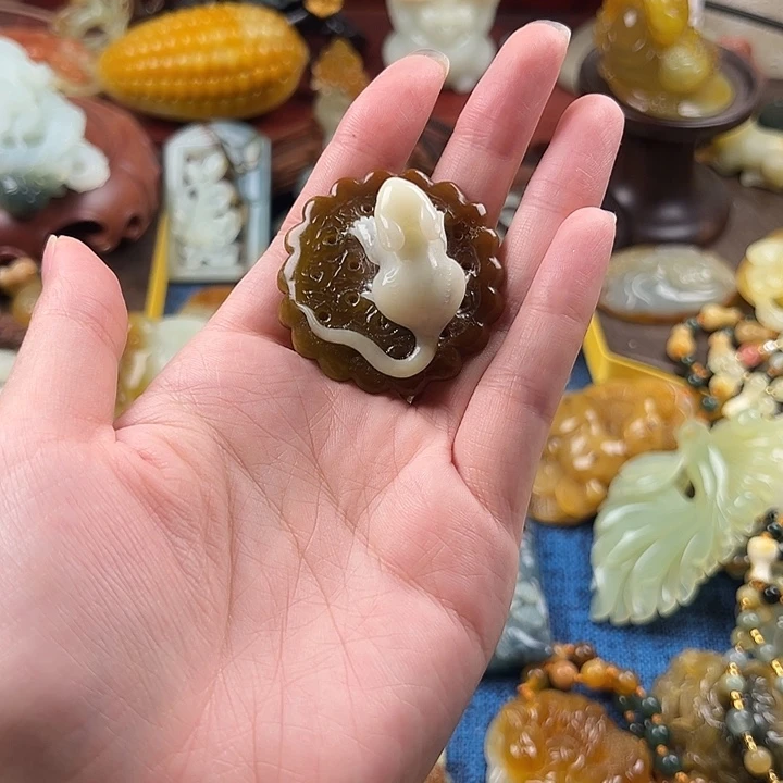 陕***州蛇纹石玉合金颈饰