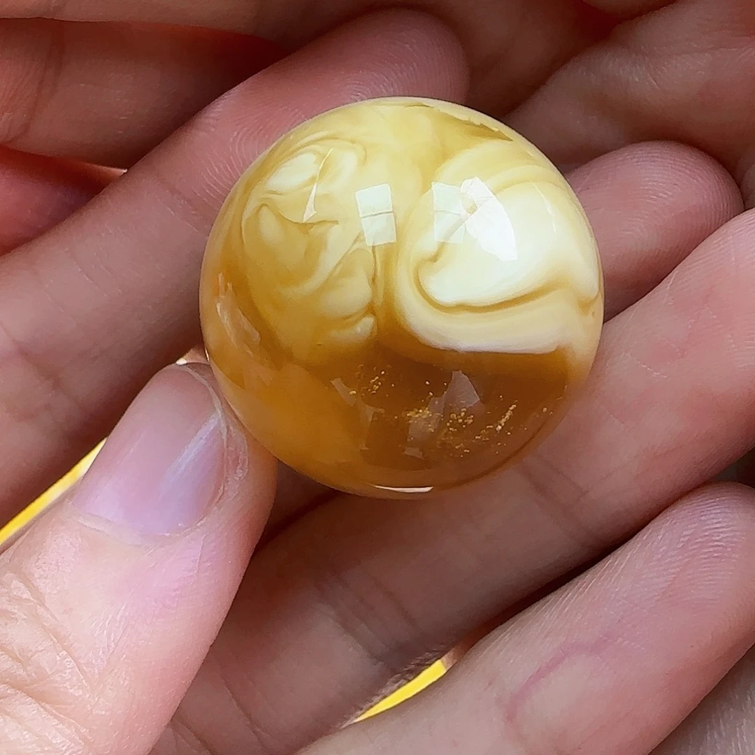 蜜蜡未镶嵌珠宝奇石