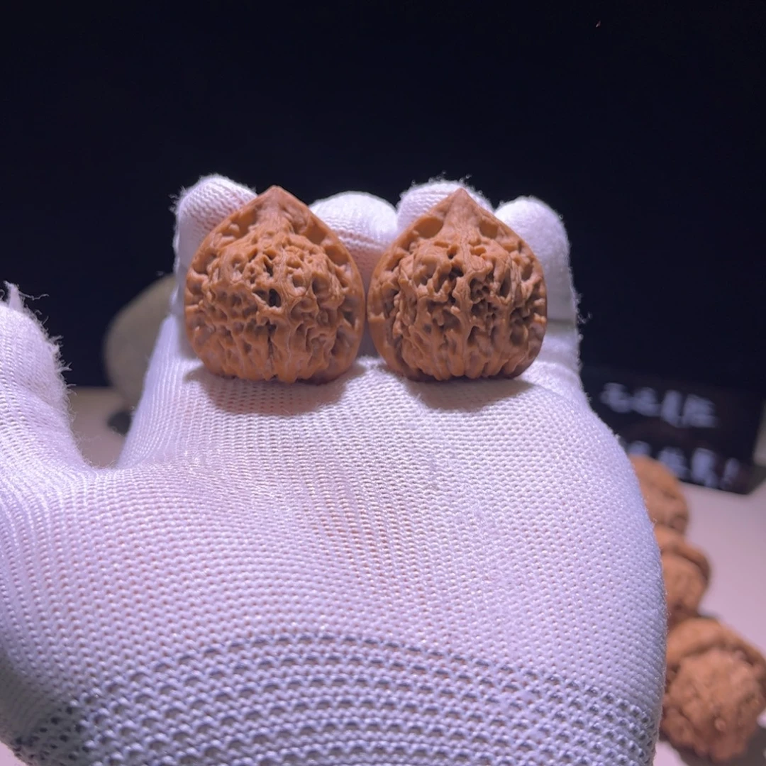 文玩核桃吊坠32野生