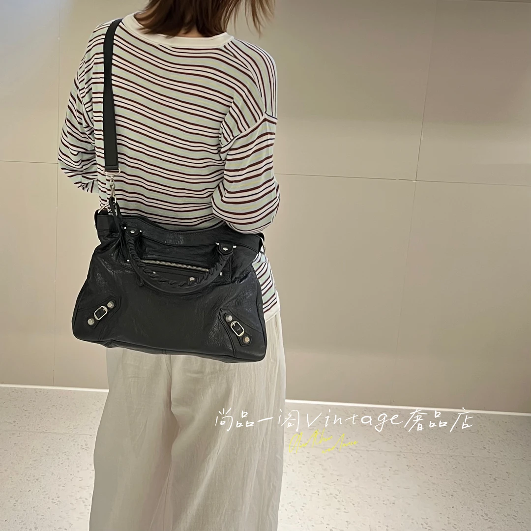 95新 Balenciaga/巴黎世家 尚品一阁/黑银机车包