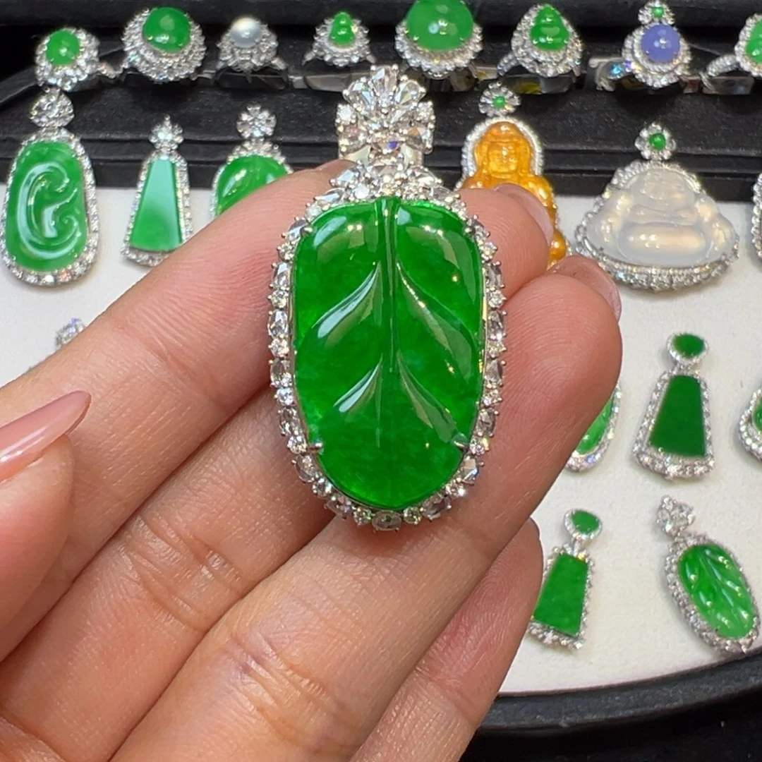 翡翠颈饰18K金镶嵌【****冰收到货48小时鉴赏期