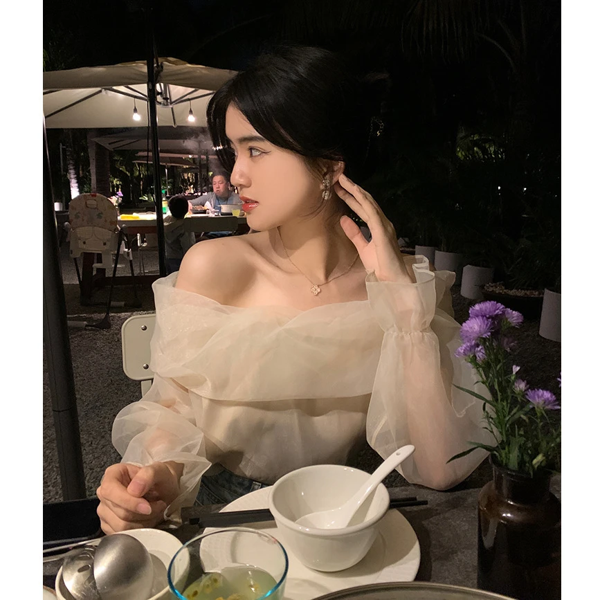 甜美穿搭小众上衣时尚百搭外出2025年女款小众炸街入冬漂亮衣服