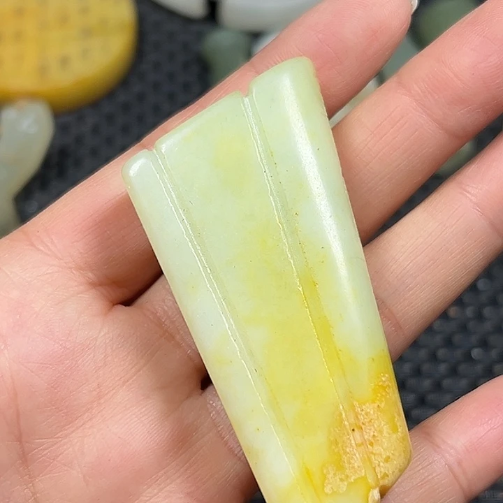 和田玉（糖玉）未镶嵌手链