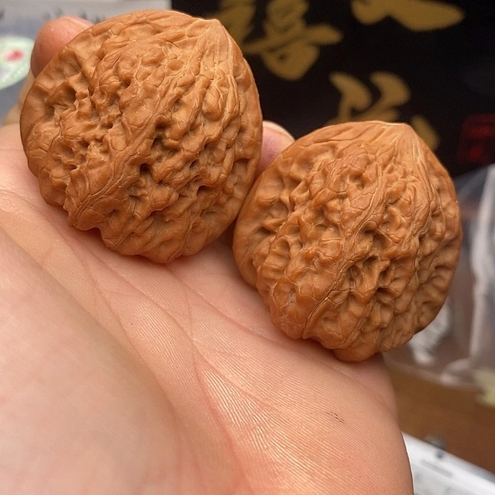 文玩核桃把件c10凹底39