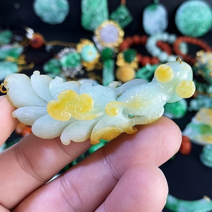 翡翠未镶嵌颈饰吊坠