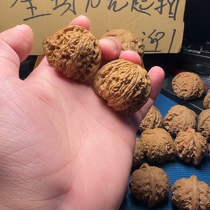 文玩核桃吊坠南将