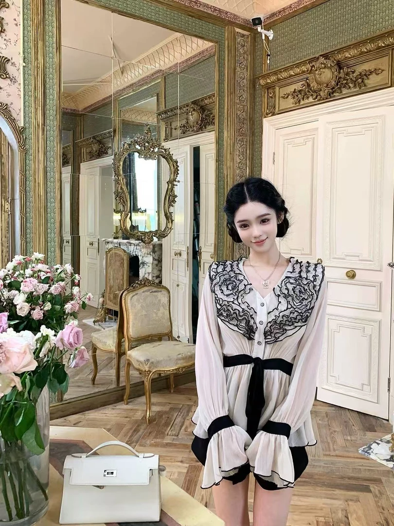 ZX推荐【云裳花影】精致优雅名媛千金气质杏色复古感显瘦收腰衬衫