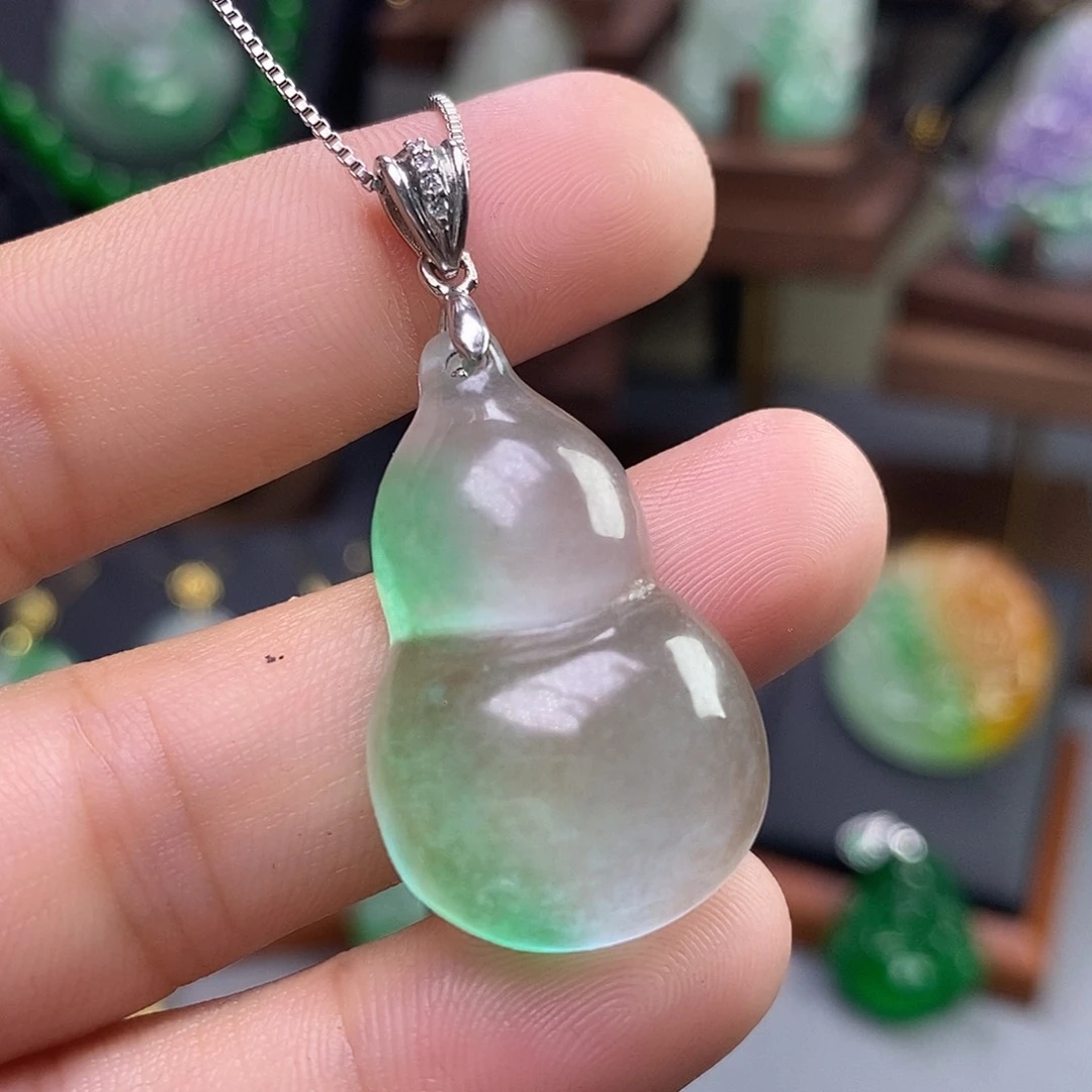 吊坠(赠链)未镶嵌翡翠