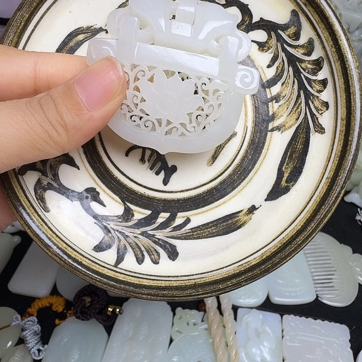 环***械瓷片新号开播挂件一个