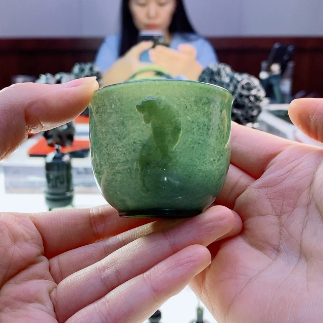 未镶嵌和田玉（青玉）摆件
