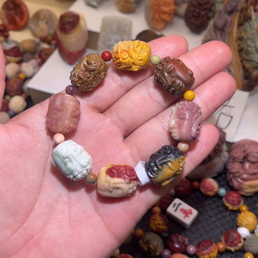 未镶嵌手串石英质玉（阿拉善玉）