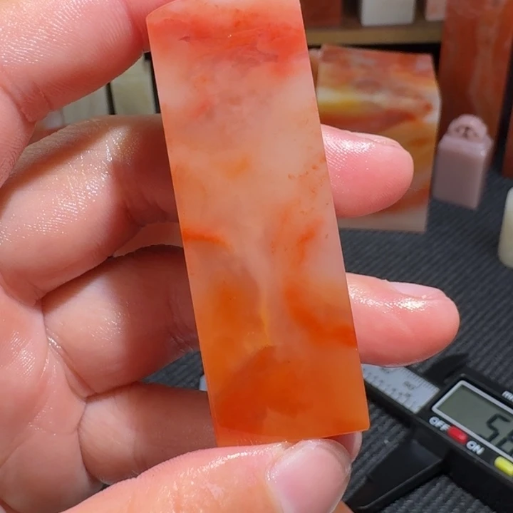 青田石印石朱**石外地的