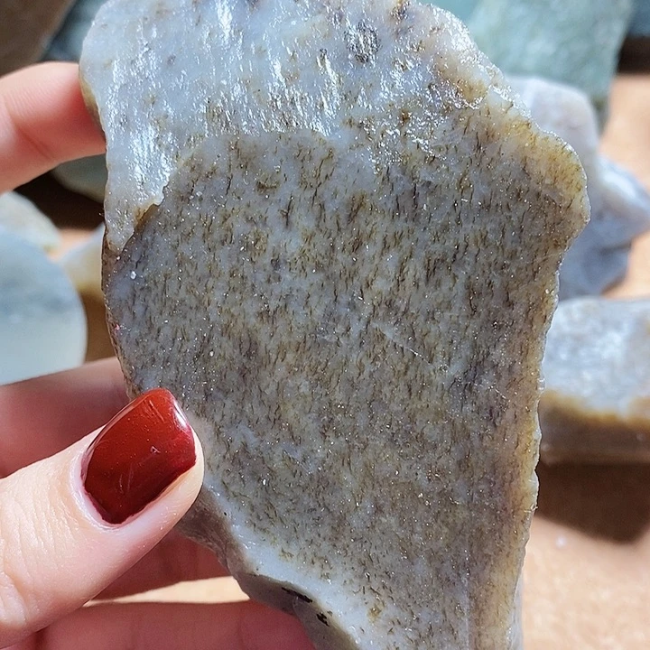 未镶嵌和田玉（糖玉）珠宝半成品