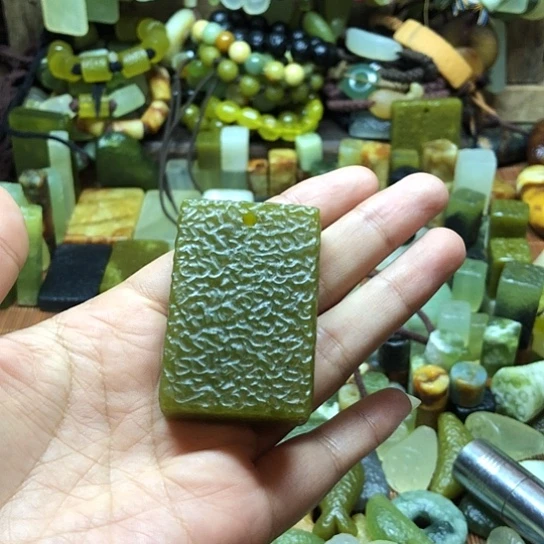 未镶嵌岫玉吊坠V**伏