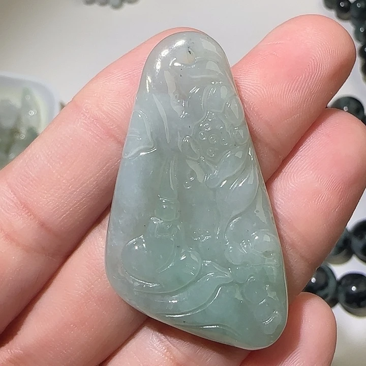 翡翠未镶嵌颈饰翡翠