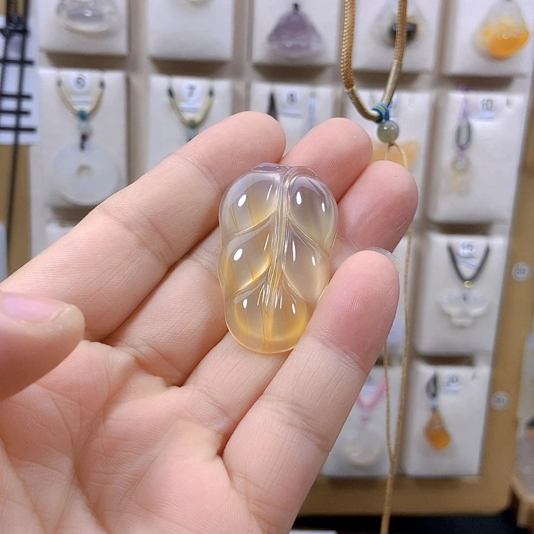 玛瑙/玉髓颈饰未镶嵌