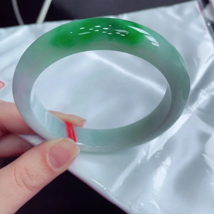 未镶嵌手镯翡翠翡翠