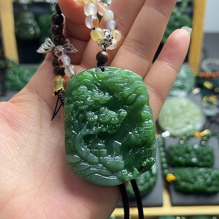 和田玉未镶嵌颈饰