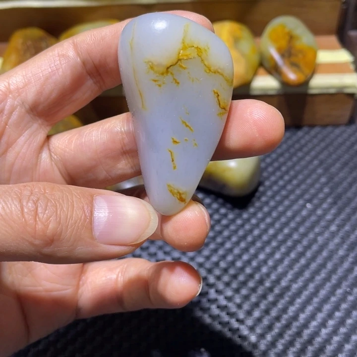 和田玉未镶嵌珠宝奇石