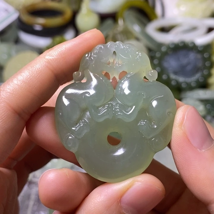 岫玉岫玉颈饰未镶嵌