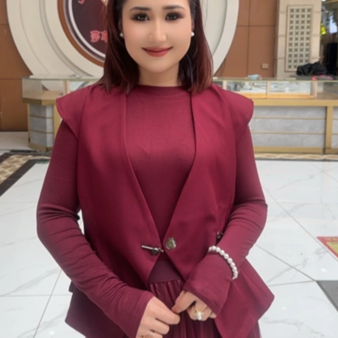 新款三件套       气质网红时尚