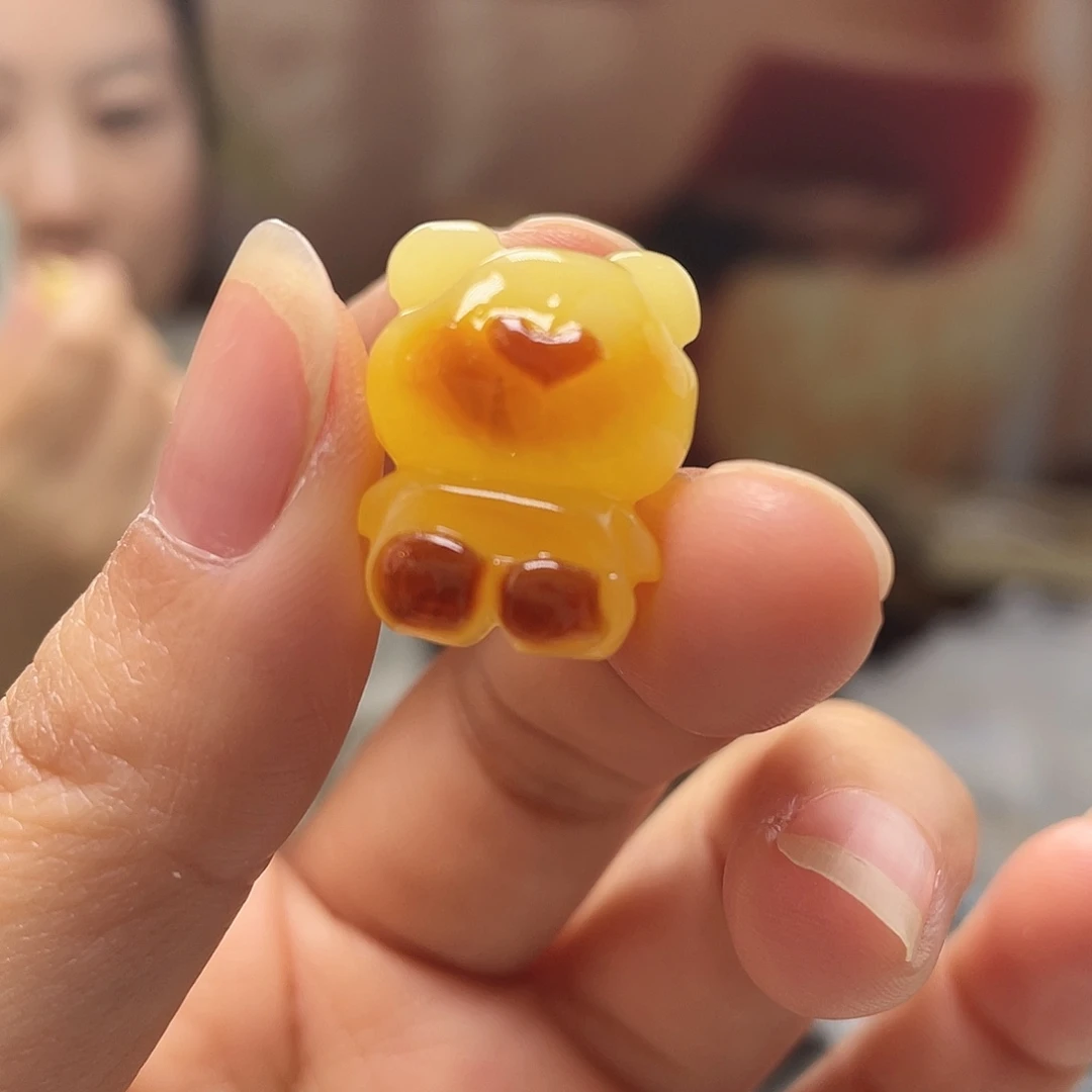 蜜蜡未镶嵌裸石吊坠