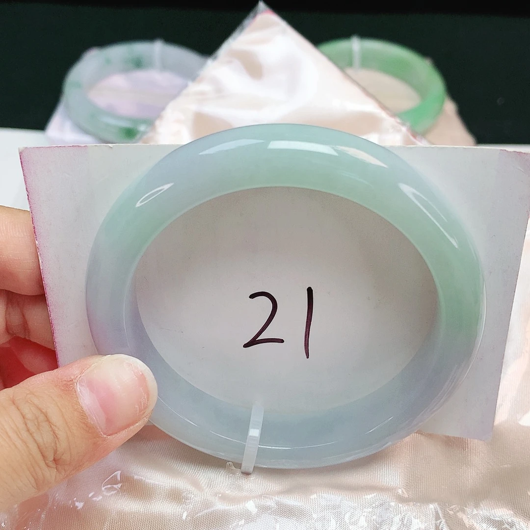 翡翠未镶嵌手镯正圈57.2