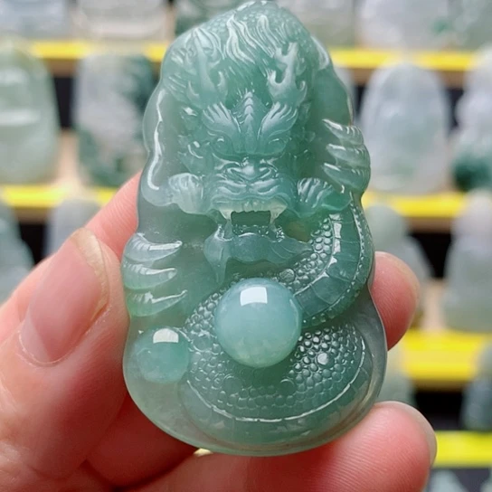 吊坠(不含链)未镶嵌翡翠龙牌