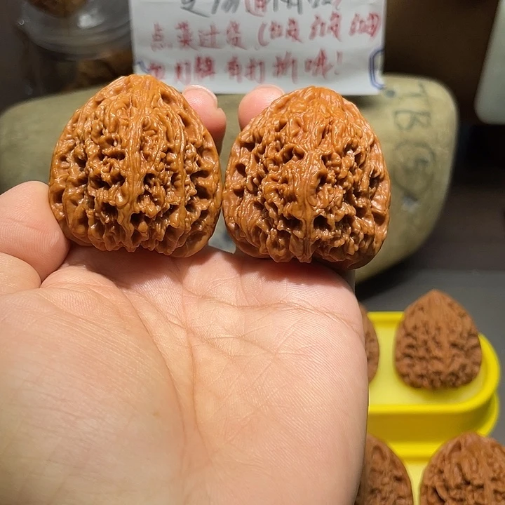 把件文玩核桃18号，41尺全品高桩南疆石
