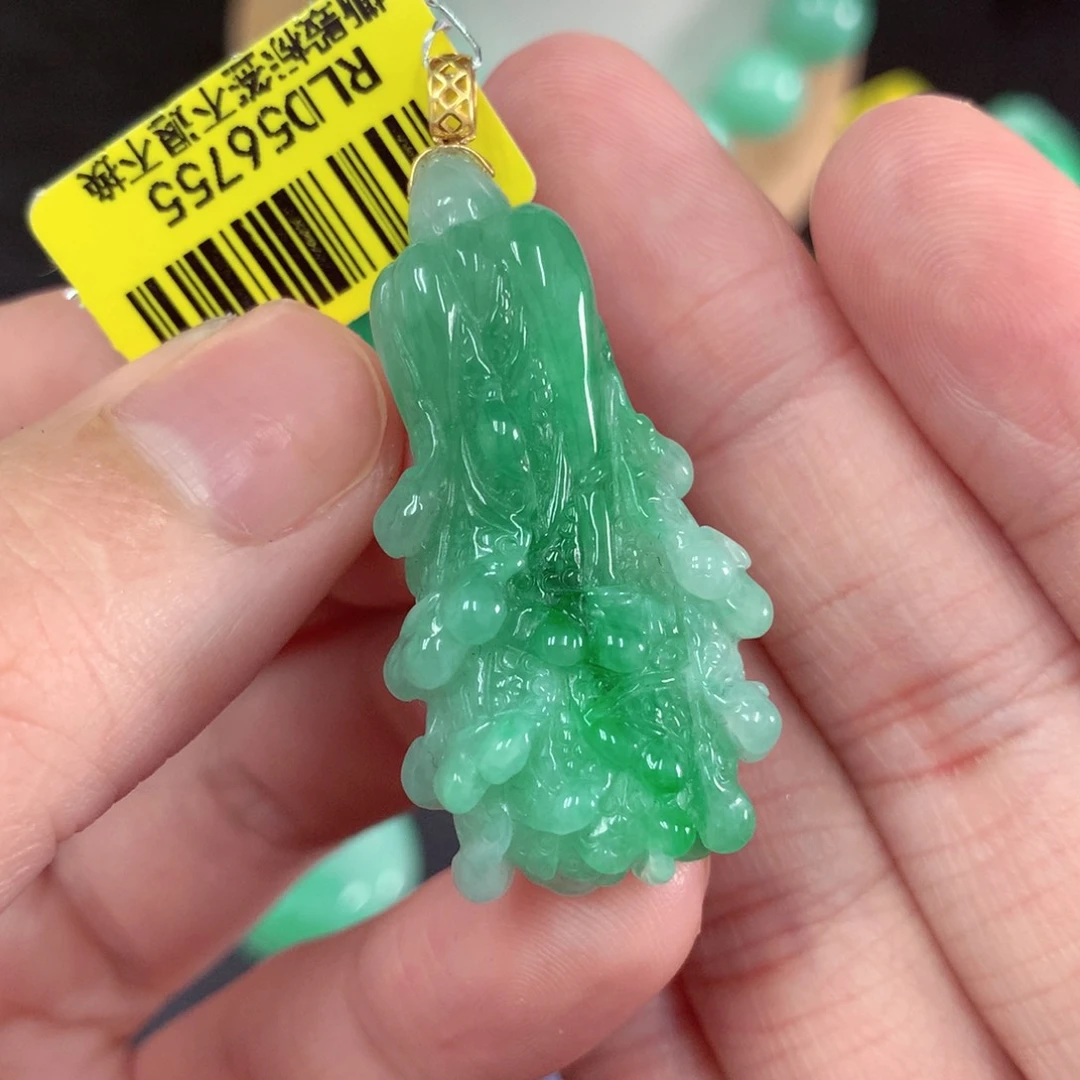 翡翠18K金镶嵌颈饰