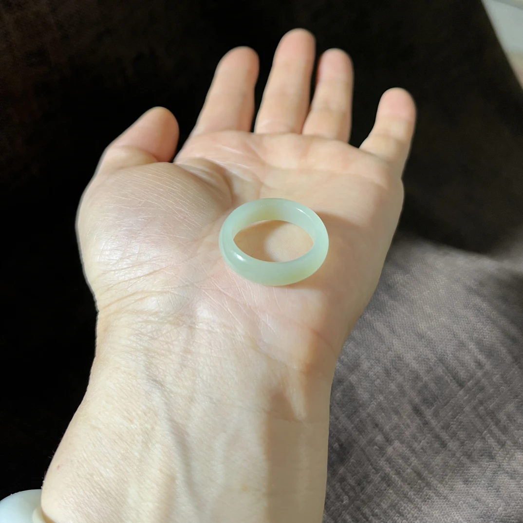 新疆和田玉指环，男女时尚同款油油润润