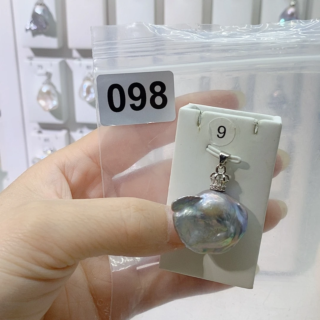 淡水珍珠合金颈饰