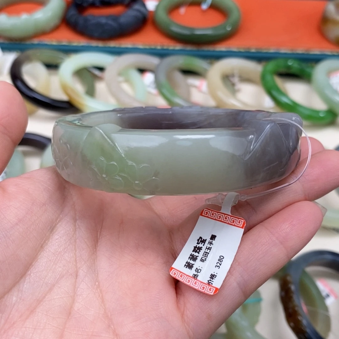 *****未镶嵌手镯和田玉60.2