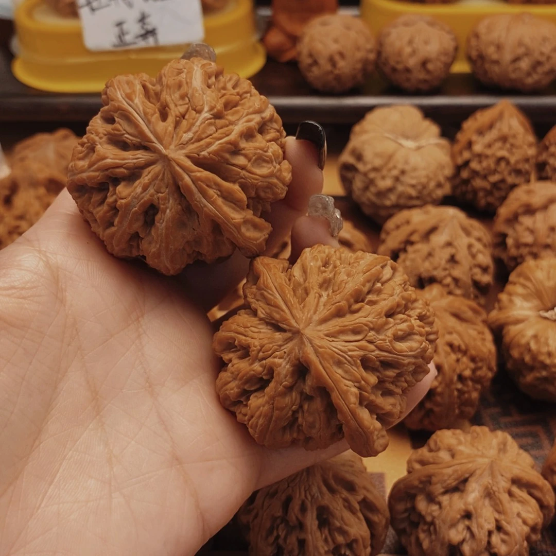 H***️吊坠文玩核桃48全品大粗筋