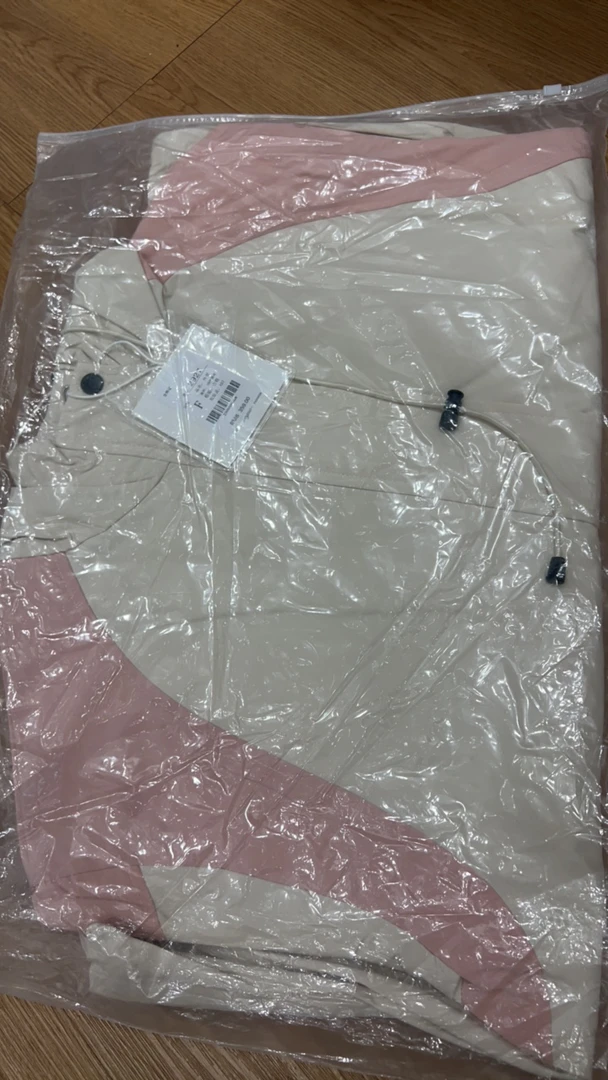 长袖休闲连帽宽松外套，有内衬