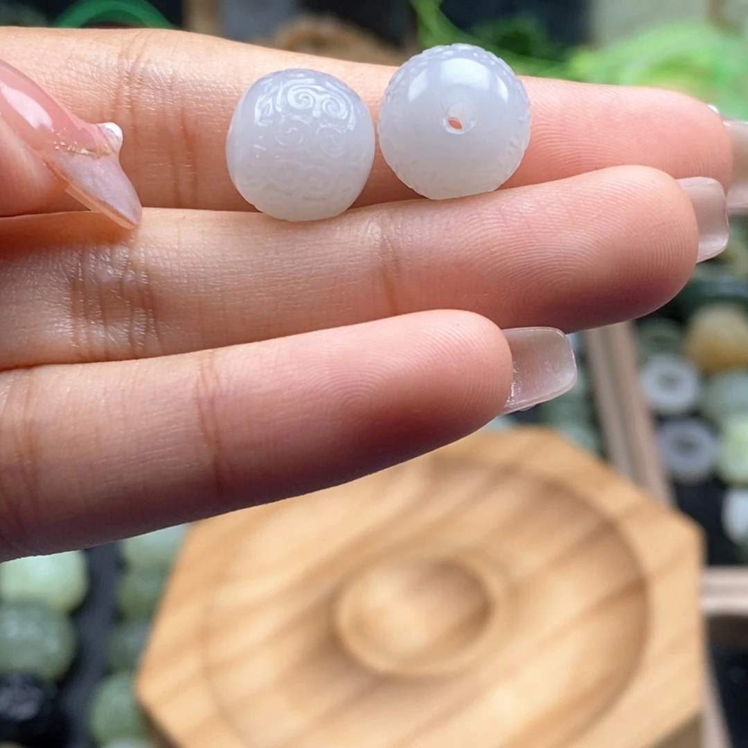 和田玉未镶嵌珠宝半成品