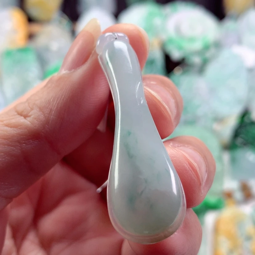 【闪购商品】翡翠吊坠(不含链)未镶嵌