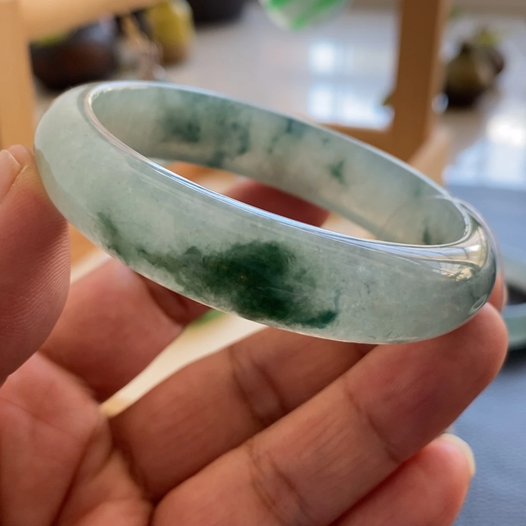 翡翠未镶嵌手镯（贵妃镯）天然翡翠手镯
