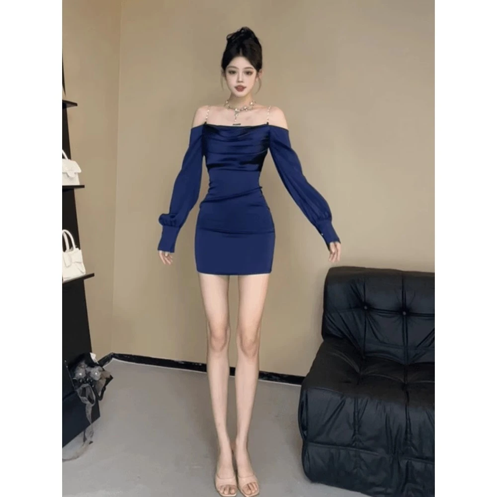 性感辣妹一字肩链条吊带长袖连衣裙女早秋新款修身显瘦包臀短裙子