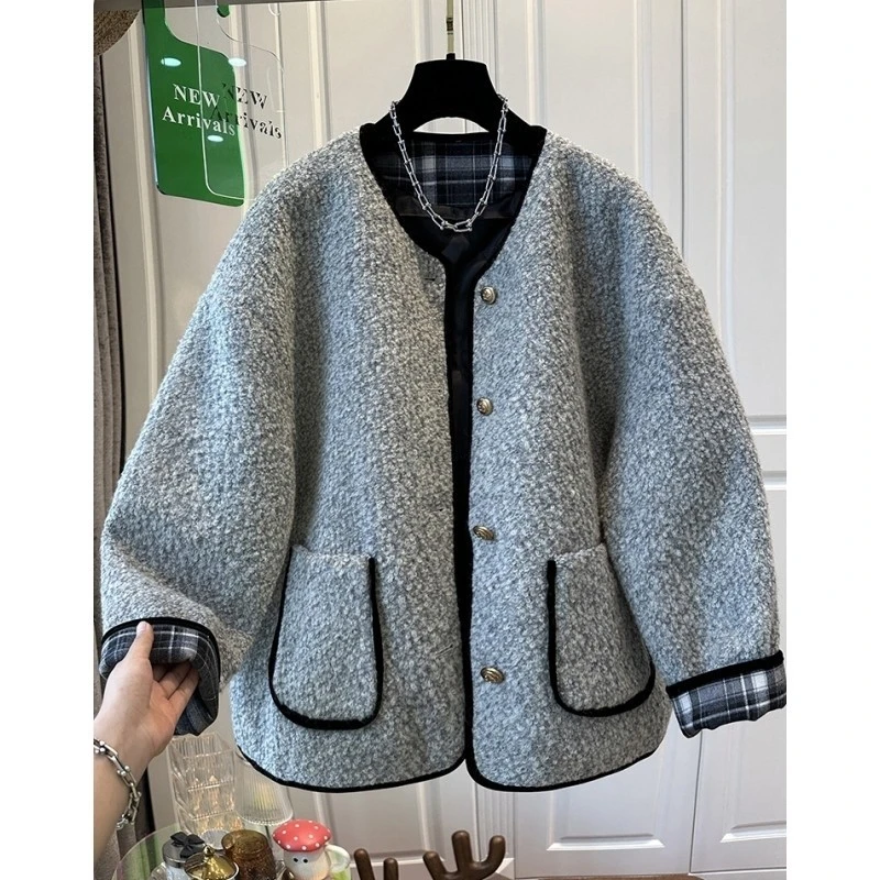 法式小香风撞色格子v领毛茸茸夹棉外套女棉服宽松保暖2025冬新款