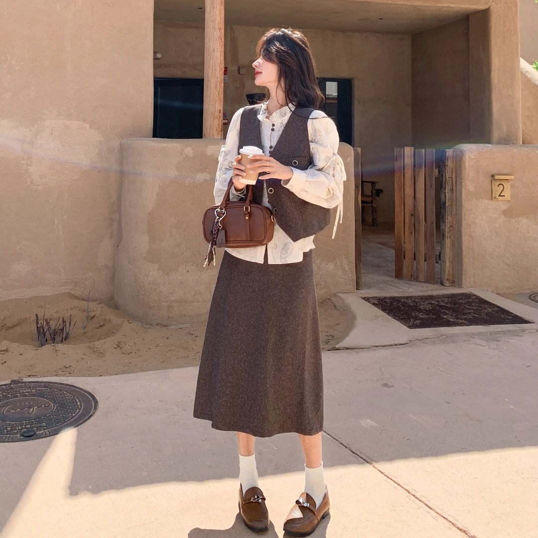 法式印花衬衫马甲套装入秋一整套女装宽松慵懒风减龄穿搭三件套女