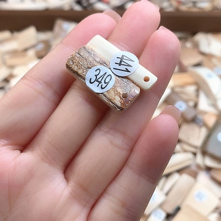 泥塑不打孔联系客服